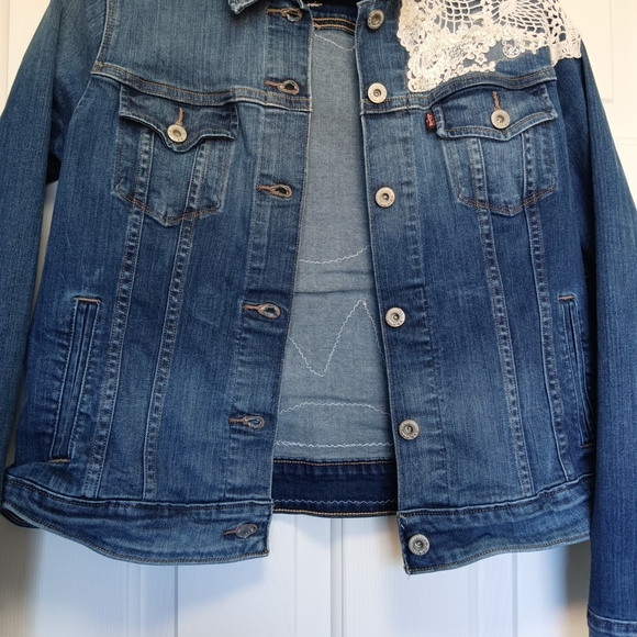 CLEARANCE SALE!! Custom Levi's Denim Jacket with Intricate White Lace - Picture 8 of 11